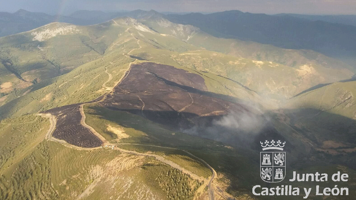 Imagen de la Junta de castilla y León difundida por la brigada de Tabuyo sobre la superficie quemada en Urdiales.