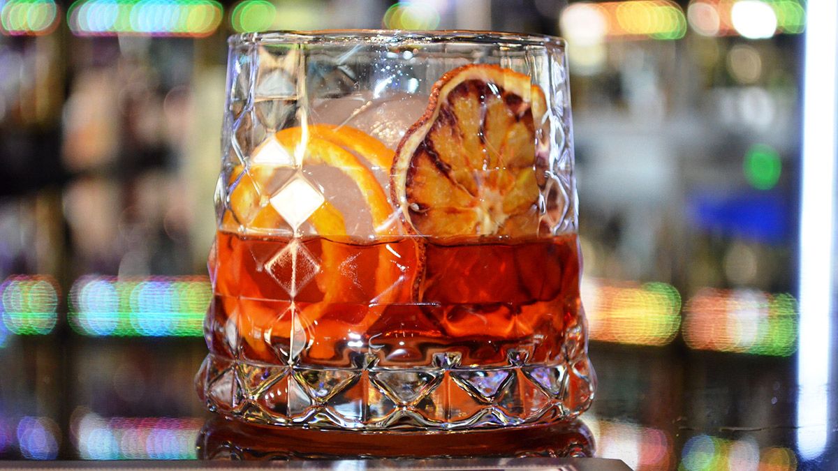 El pub leonés Majestic ganó el concurso de la mejor fotografía de Negroni. | MAJESTIC