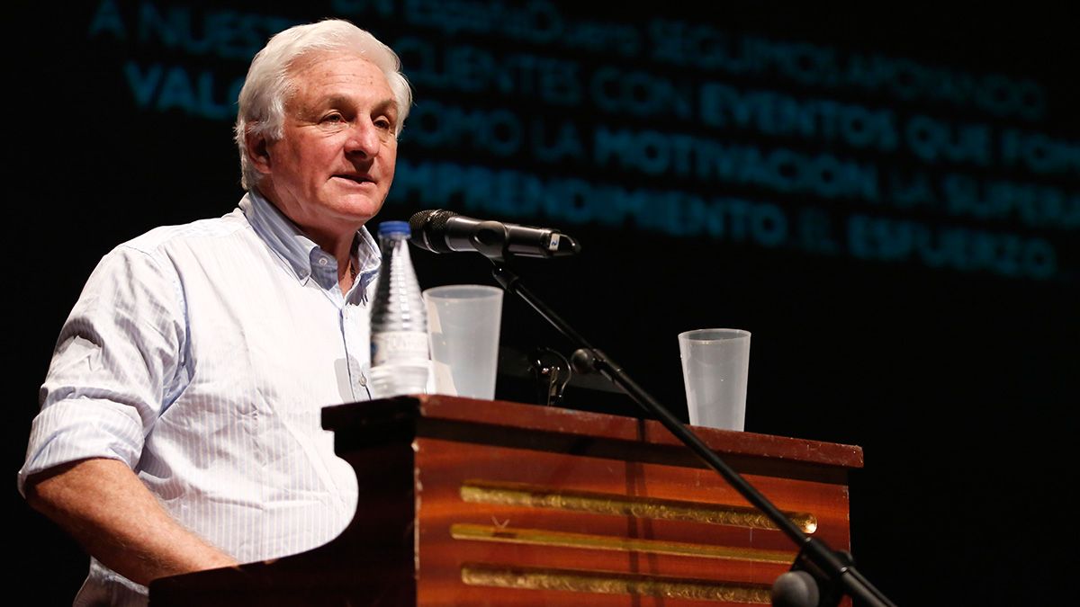 Roberto Canessa, superviviente de los Andes, asegura que 'Viven' es la  versión Disney del accidente