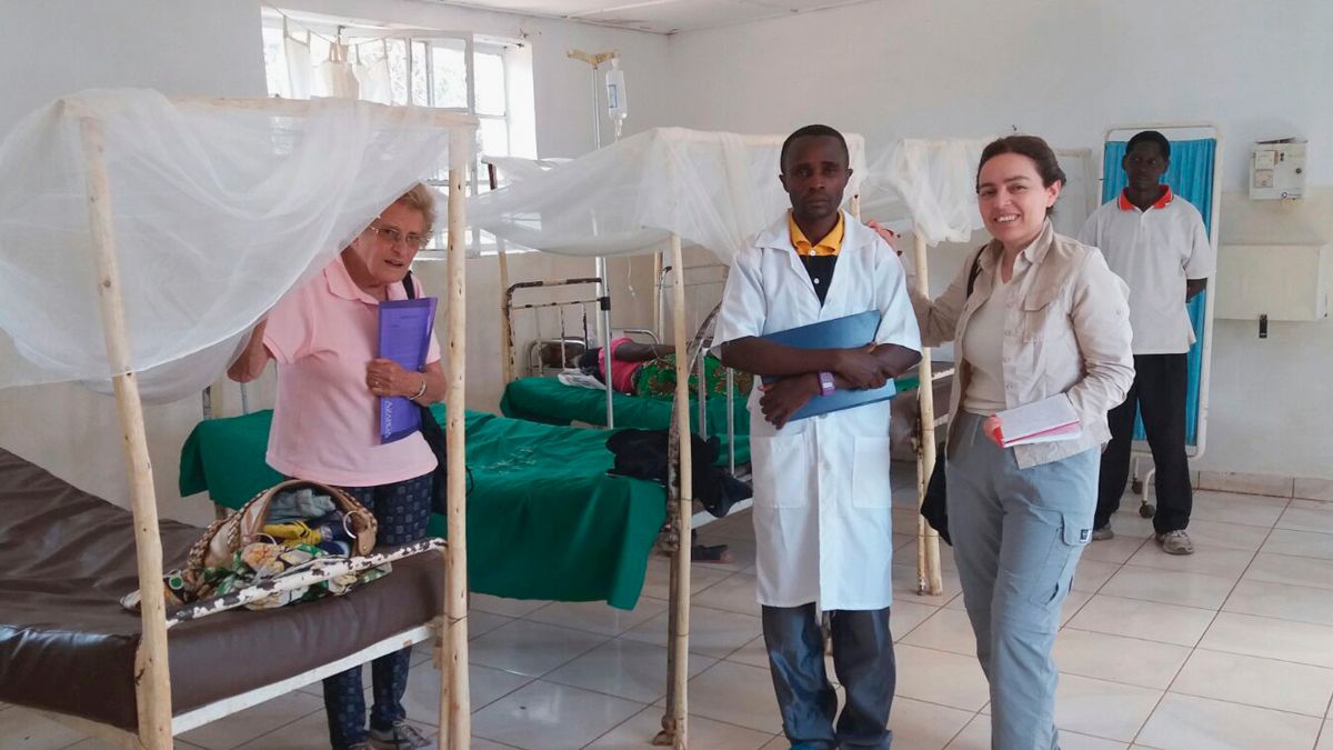 Una imagen de una visita anterior de miembros de Bierzo Ayuda al hospital de Kilela Balanda. | BIERZOAYUDA