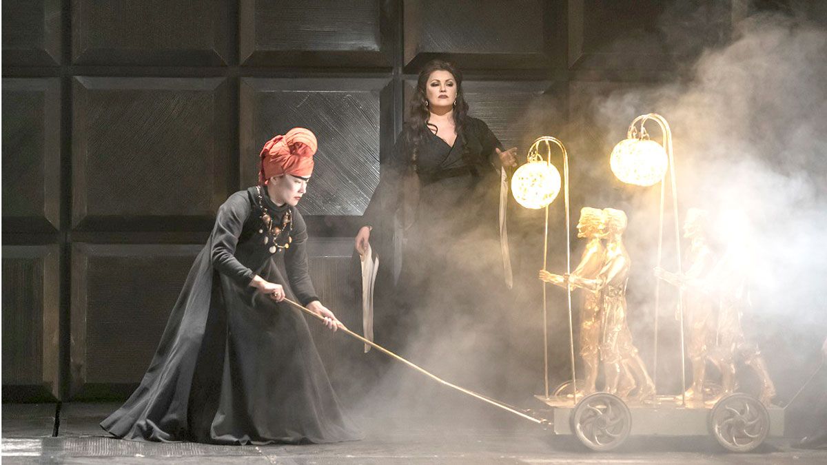 La soprano rusa Anna Netrebko en la ópera de Verdi 'Macbeth'.